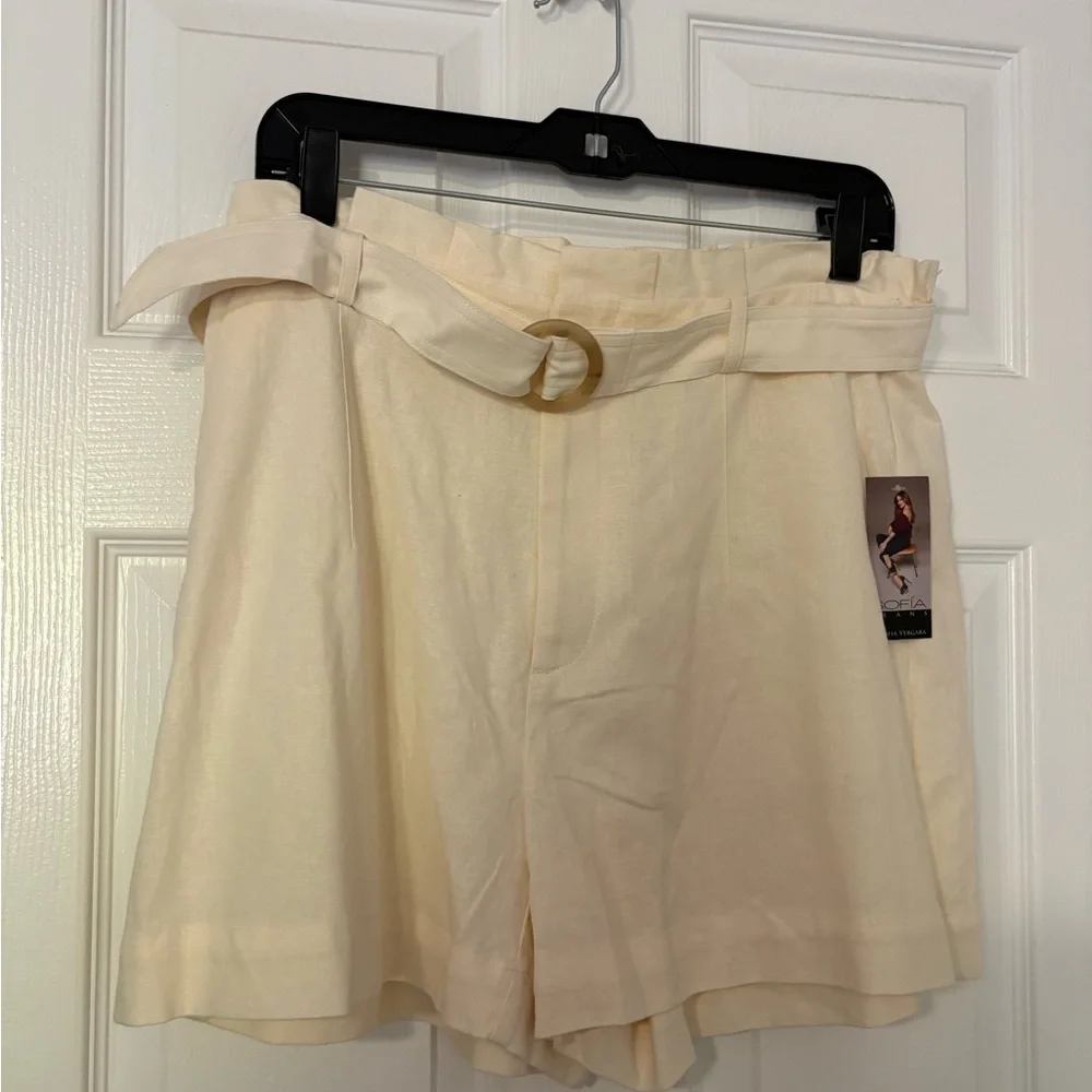 Sofia Jeans by Sofia Vergara linen shorts beige - Picture 4 of 6